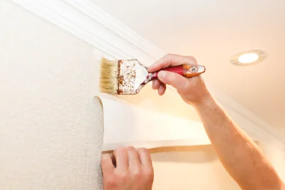 Pose de papier peint à Weiterswiller — revêtements muraux et toiles de verre